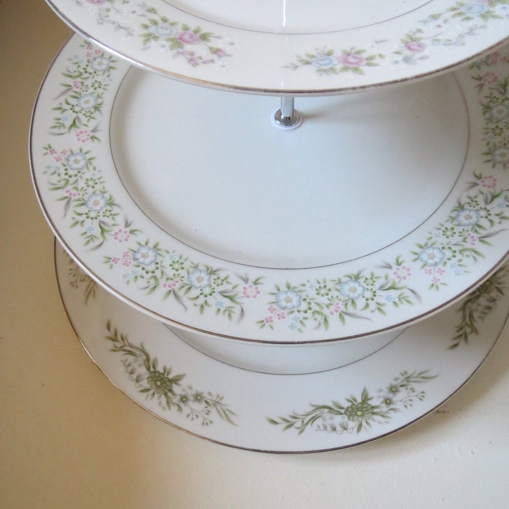 Dessert Stand Pastry Tiered Cupcake Holder Vintage Plates China Wedding Upcycled - Picture 3 of 7
